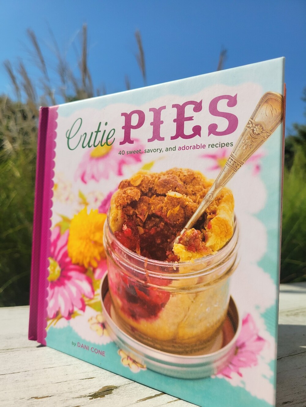 Cutie PIES Cookbook - Pink Cover